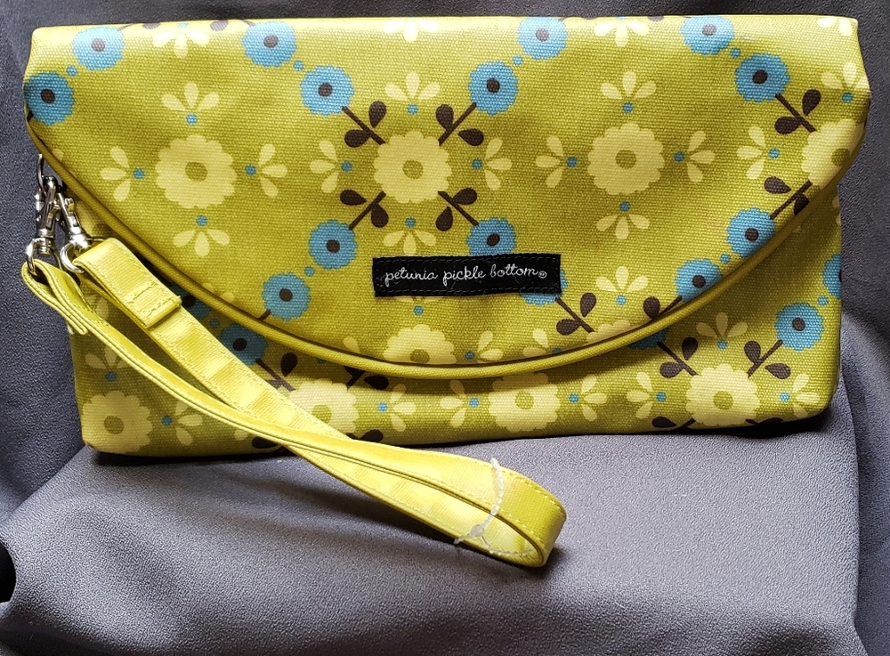 Petunia Pickle Bottoms ~ Diaper and/or Wipes~ NWOT - Picture 2 of 8
